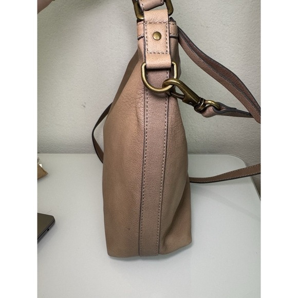 Frye CLAUDE HOBO Shoulder Bag Leather Light Brown 2 Strap Boho Western $398 NEW - Picture 7 of 16